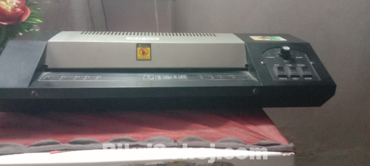 লেমিনেটিং মেশিন